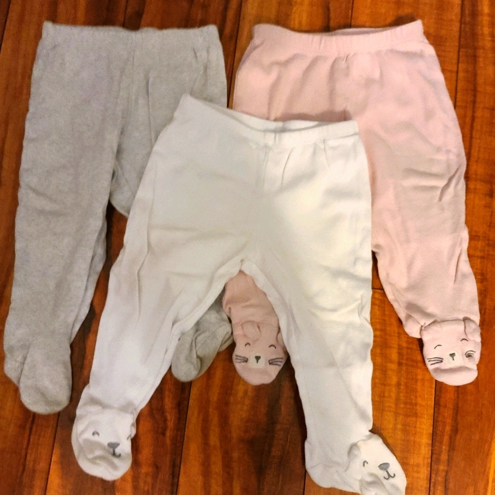 👶🏻Carter's 3 pack footie pants